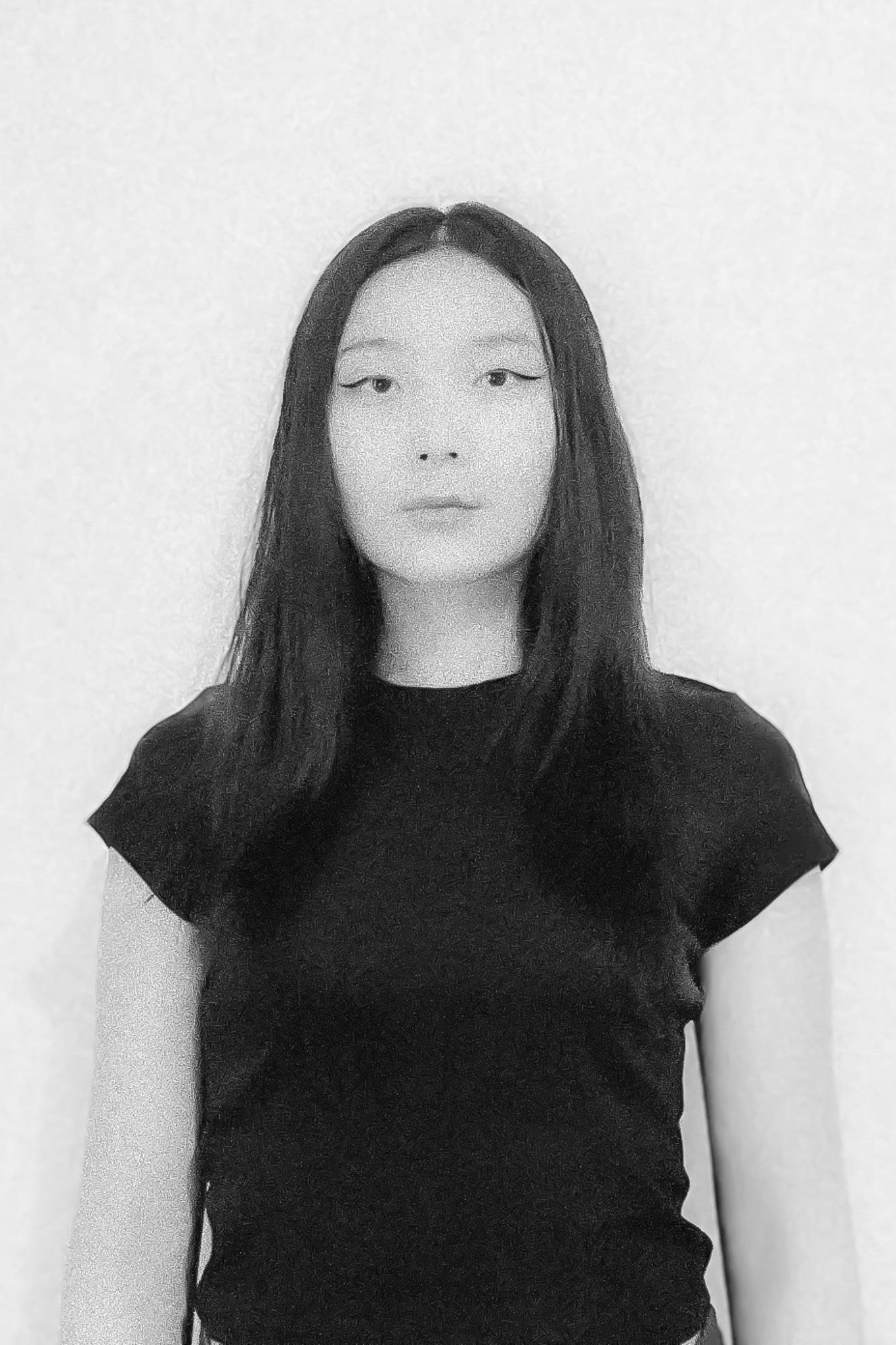 portrait de l'artiste Junebug / Léa